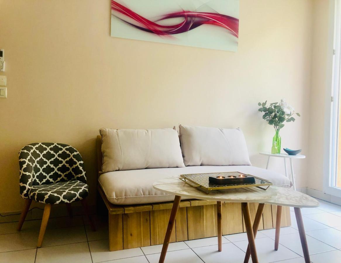 Mon Appart Avec Terrasse Et Piscine Roquebrune-Cap-Martin Exterior foto